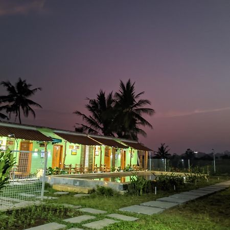 Wooden Kemiren Homestay Banyuwangi Banyuwangi  Exterior photo